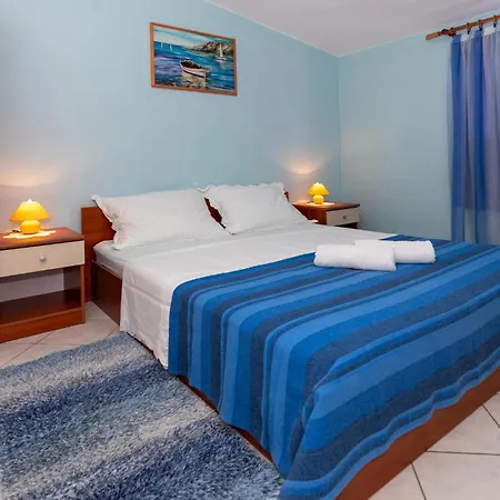 Six-bedroom In * Klek