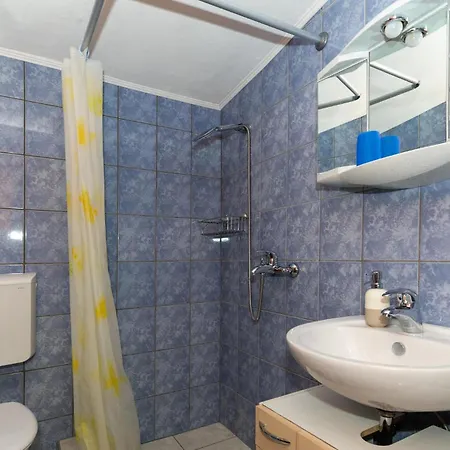 Six-bedroom In * Klek