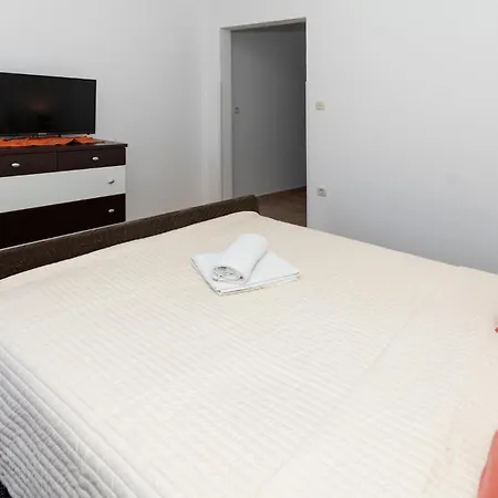 Six-bedroom In 別荘