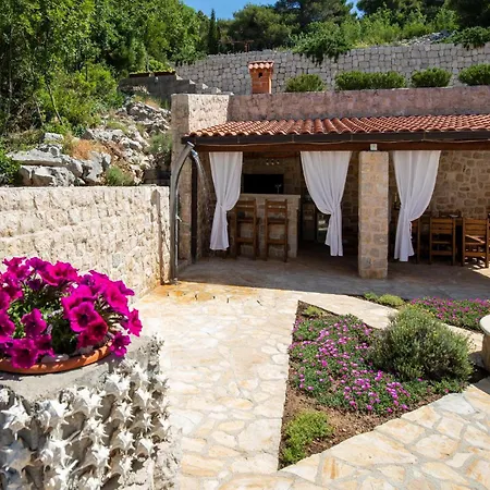 Six-bedroom In * Klek