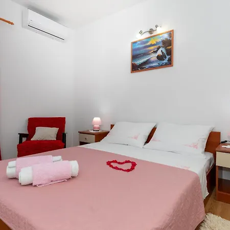 Σπίτι διακοπών Six-bedroom In