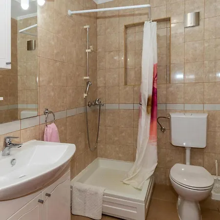 Six-bedroom In Σπίτι διακοπών