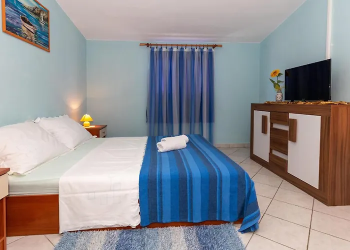 Six-bedroom In 克勒克