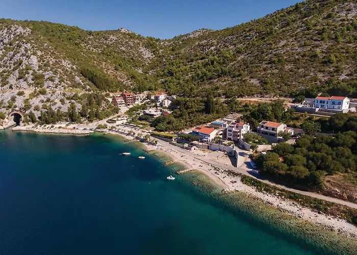 Six-bedroom In 度假居 克勒克