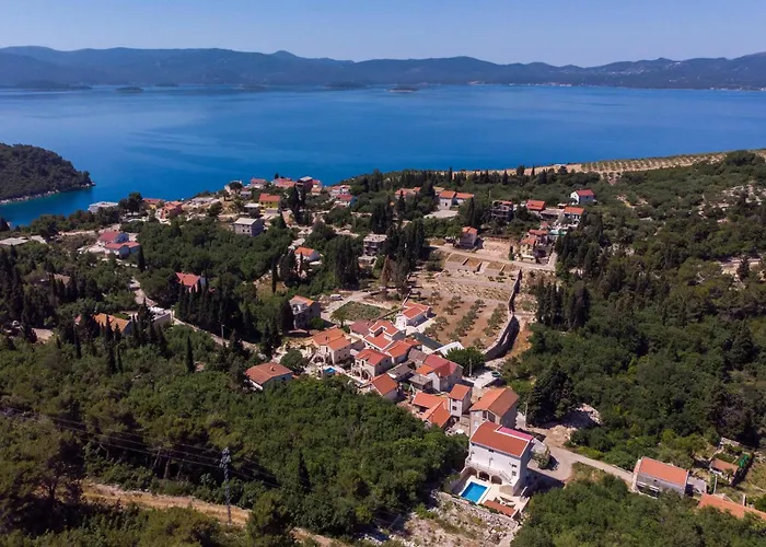 Six-bedroom In 度假居 克勒克