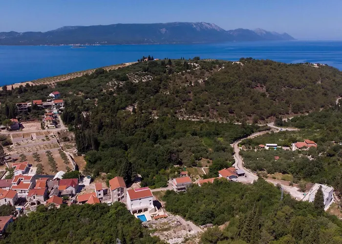 度假居 Six-bedroom In