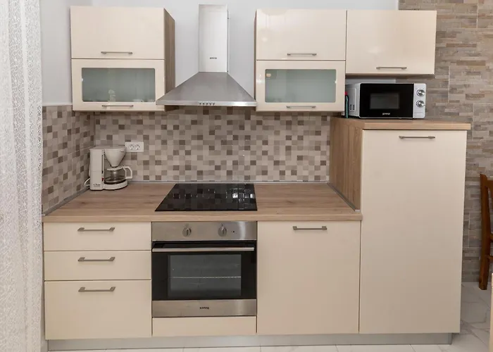 Six-bedroom In 克勒克