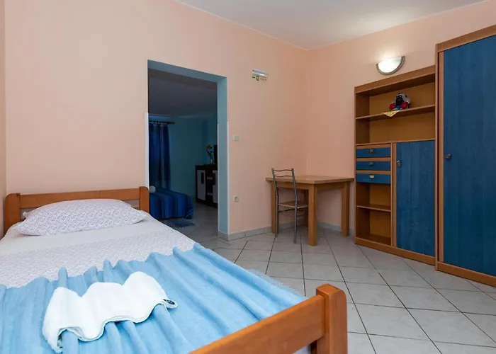 度假居 Six-bedroom In *