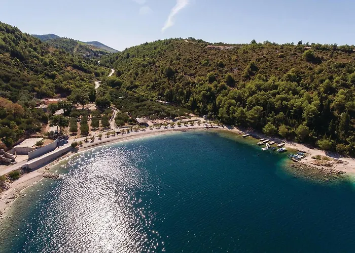 Six-bedroom In 度假居 *