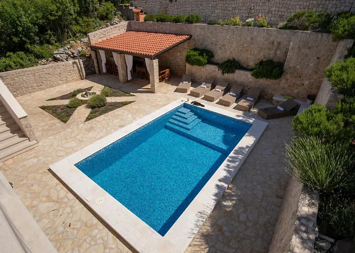 Six-bedroom In 克勒克